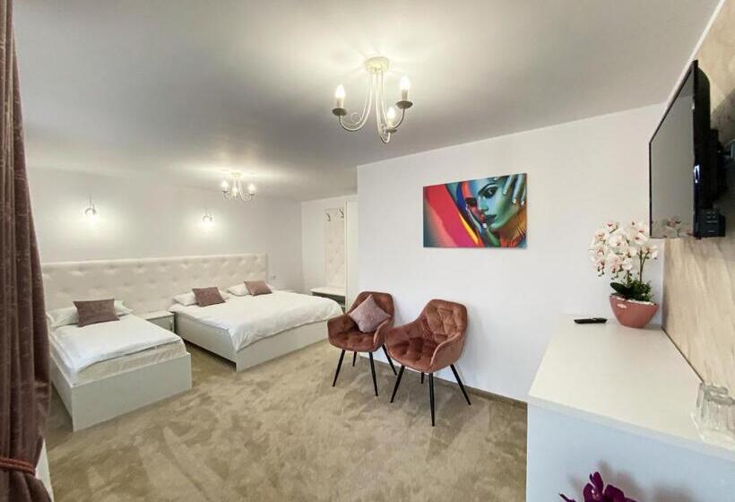 Standard Triple Room with Terrace, Casa Ina