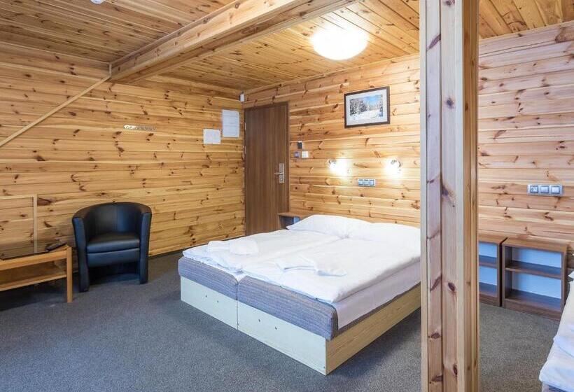غرفة قياسية ثلاثية, Ea Horský Hotel Hájenka