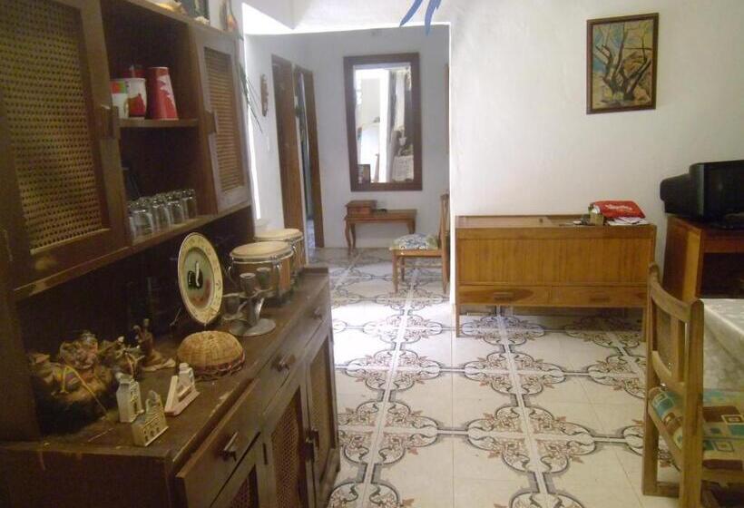 Четырехместный Номер Стандарт, Hostal Santa Clara