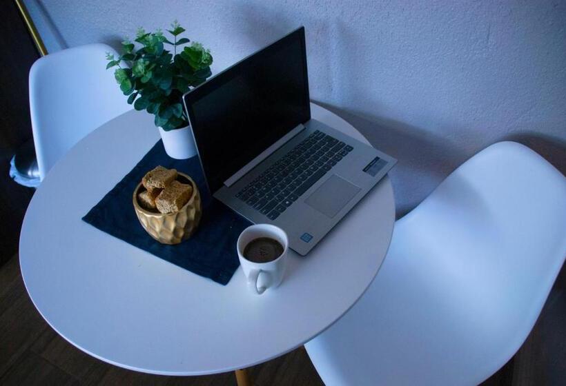 غرفة إقتصادية, Panorama Self Catering