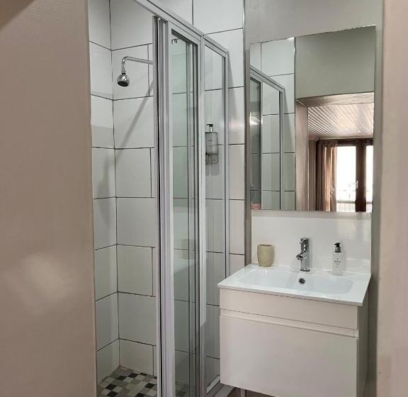 غرفة عائلية مطلّة علي الحديقة, Panorama Self Catering