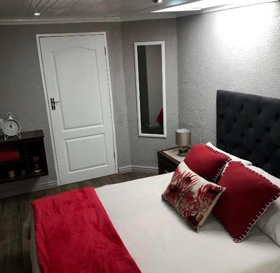 غرفة عائلية مطلّة علي الحديقة, Panorama Self Catering