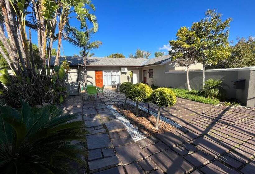 غرفة عائلية, Panorama Self Catering