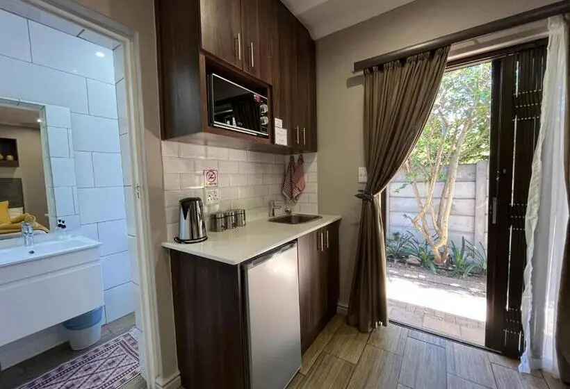 エコノミールーム, Panorama Self Catering