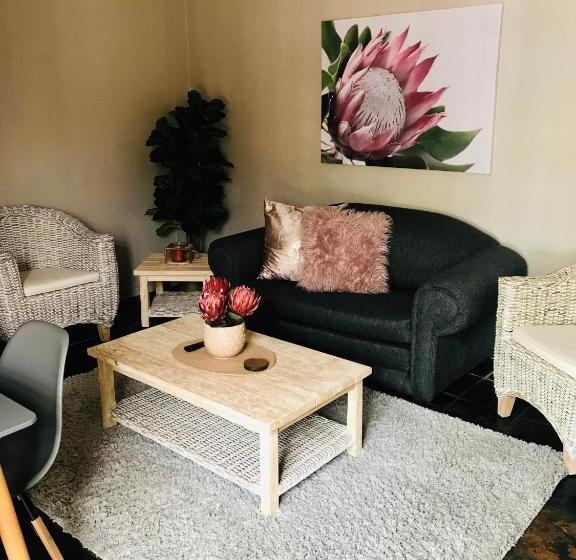 غرفة عائلية مطلّة علي الحديقة, Panorama Self Catering