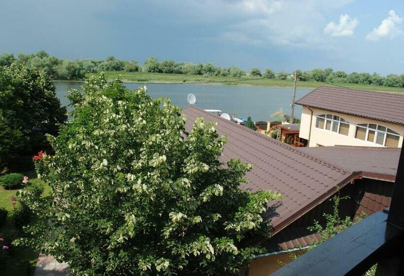 스위트, Vila Delta Travel   Mila 23