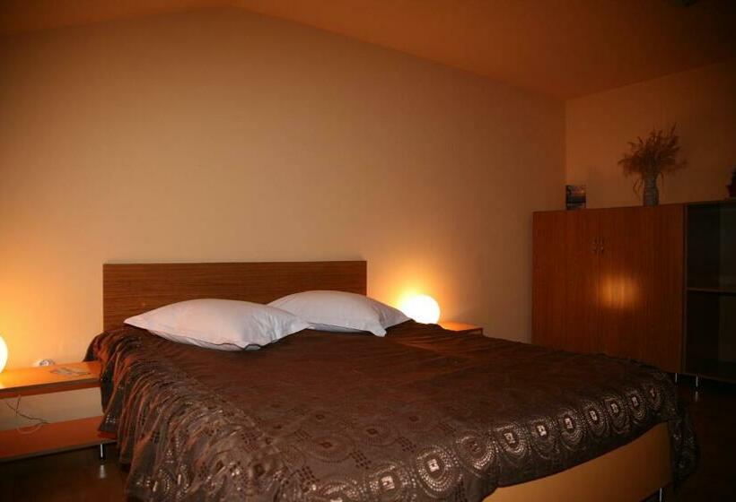 스위트, Vila Delta Travel   Mila 23