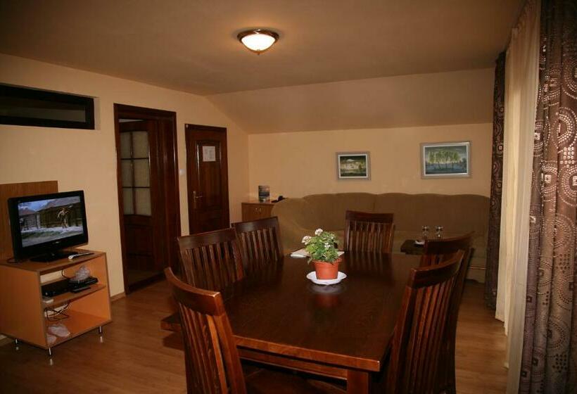 스위트, Vila Delta Travel   Mila 23