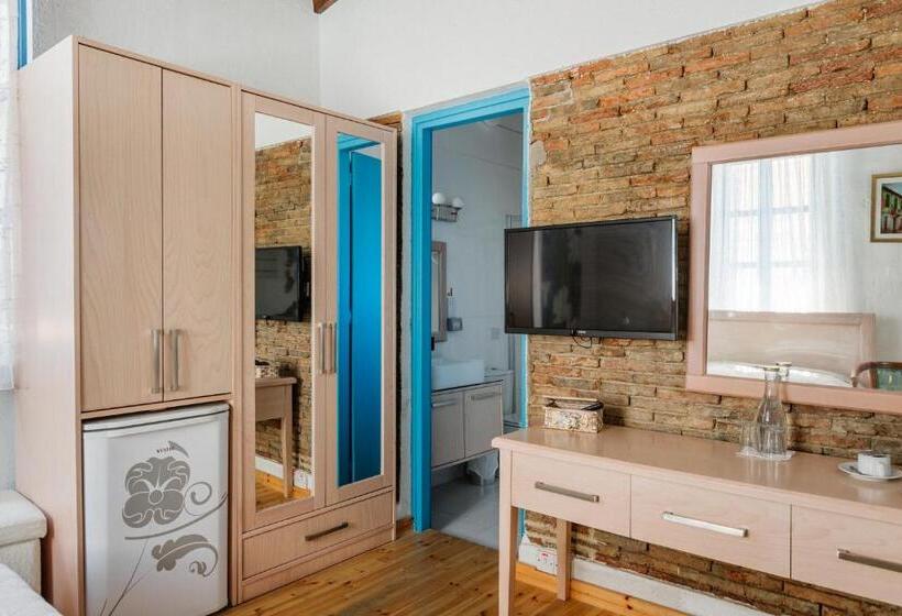 デラックスルーム, Cypriot Swallow Boutique