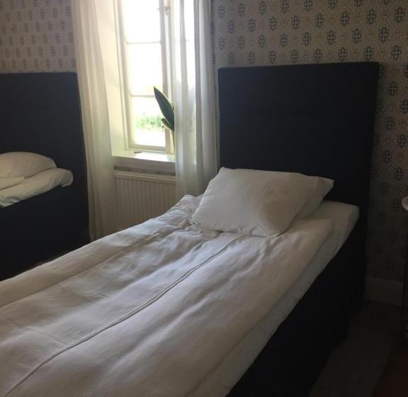 Стандартный Номер Нижний Этаж, Bjälbo Gästhus B&b