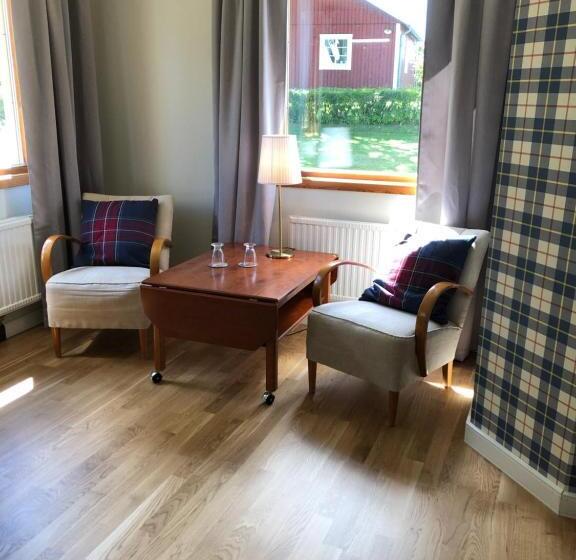 غرفة عائلية مطلّة علي الحديقة, Bjälbo Gästhus B&b