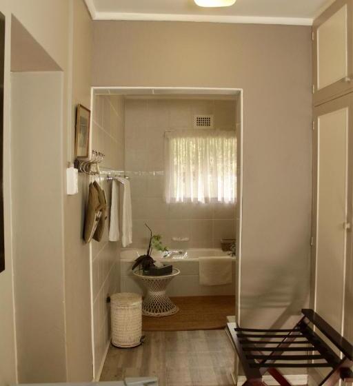 חדר דחוקס עם מיטת קינג, Cathkin Cottage Bed & Breakfast