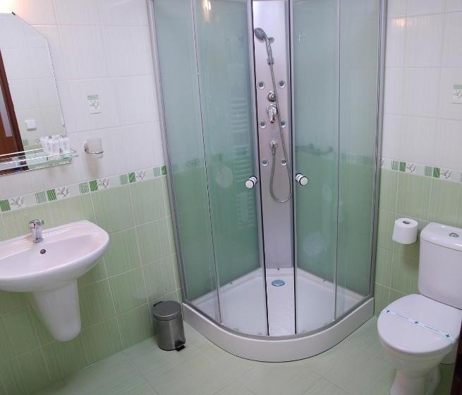 スタンダードルーム, Ryšavý