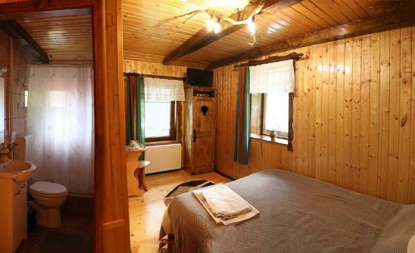 غرفة قياسية, Casa Bunicii