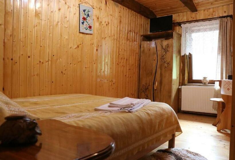 غرفة قياسية, Casa Bunicii