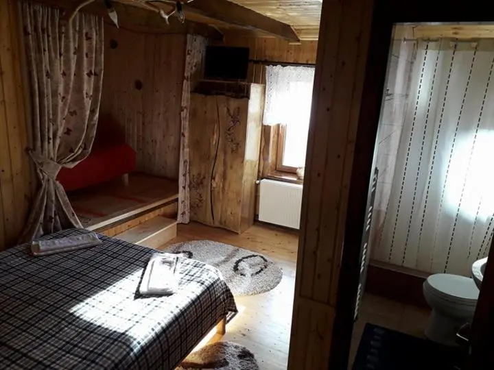 Standard Kolmen Hengen Huone, Casa Bunicii
