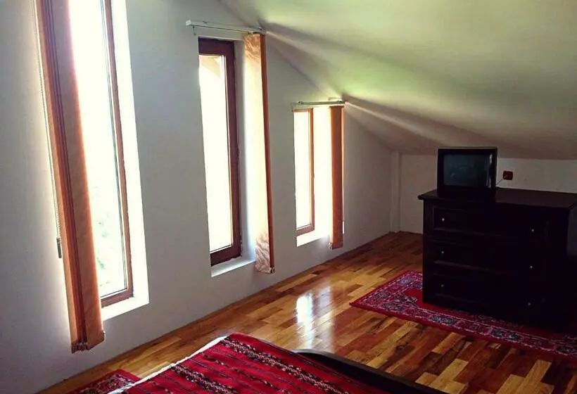 浴室共有のエコノミールーム, Casa Renti