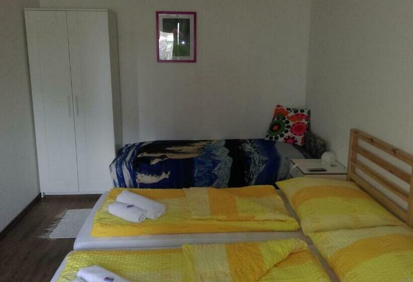 Ekonomik Oda, Gasthof Papillon