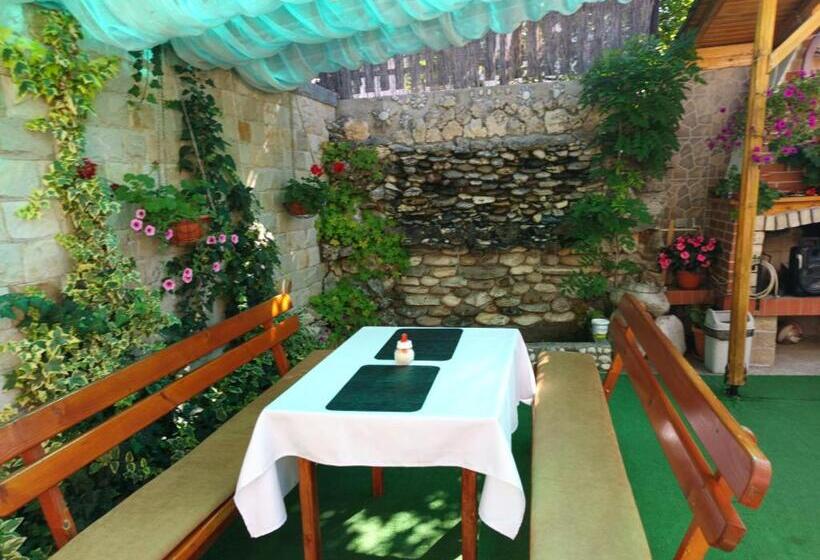 Номер Стандарт Трехместный, Guest House Stoletnika