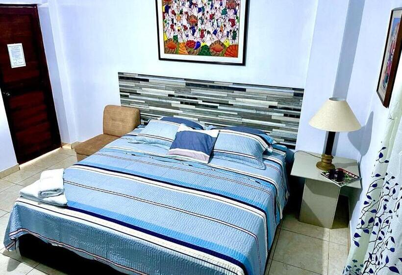 سوییت جونیور, Hostal Ocean Pacifico