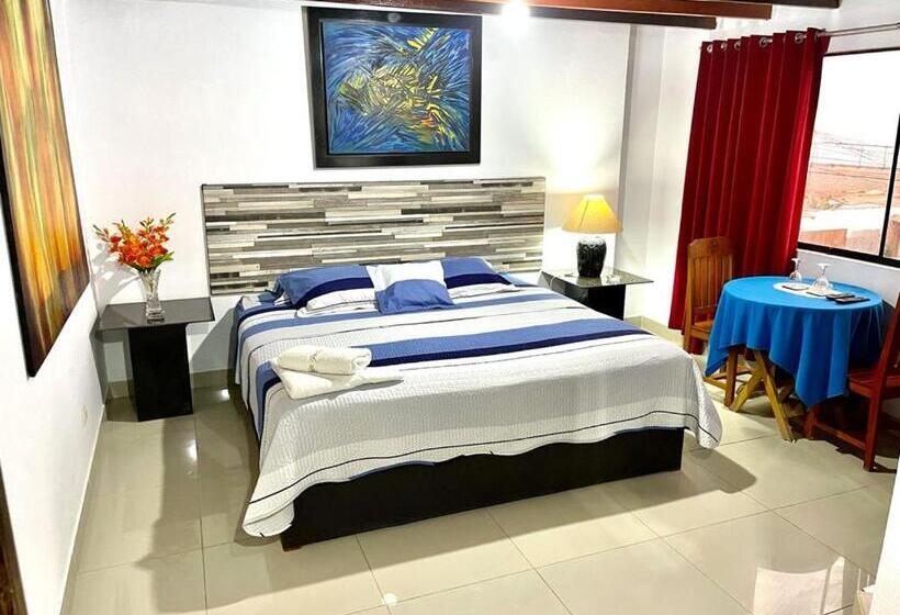 سوییت سوپریور, Hostal Ocean Pacifico