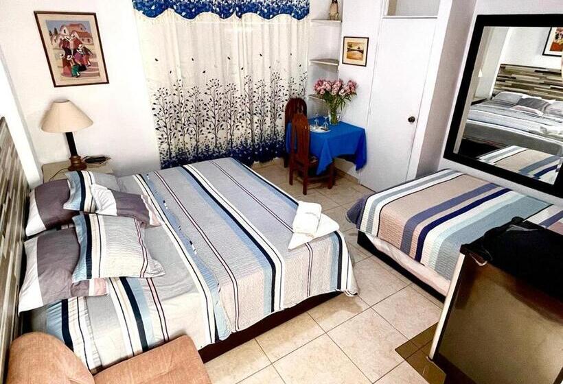 سوییت خانوادگی, Hostal Ocean Pacifico