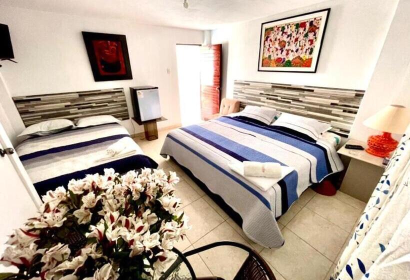 سوییت خانوادگی, Hostal Ocean Pacifico