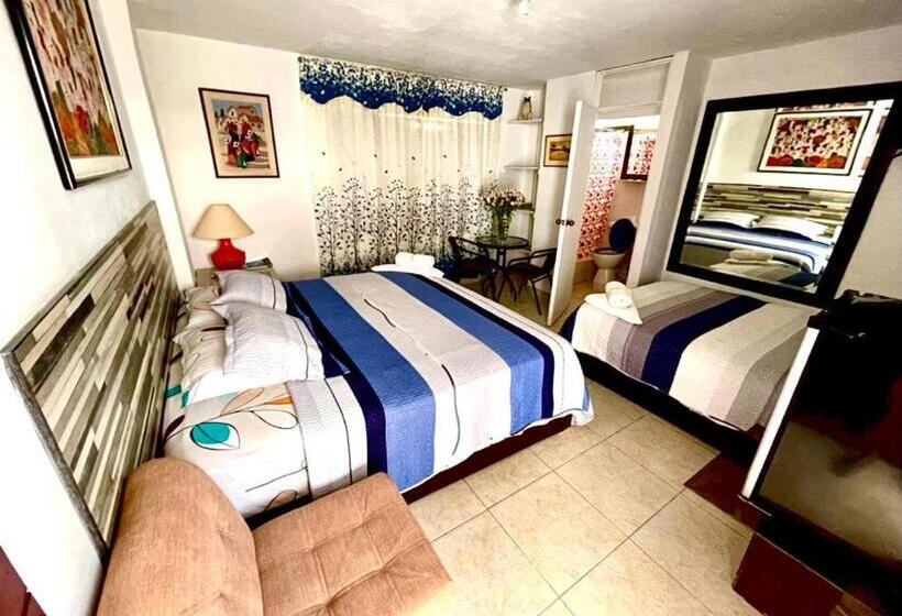 سوییت خانوادگی, Hostal Ocean Pacifico