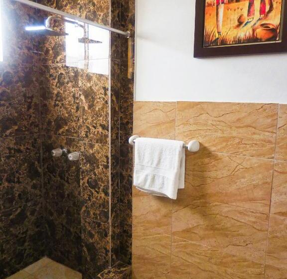 سوییت خانوادگی, Hostal Ocean Pacifico