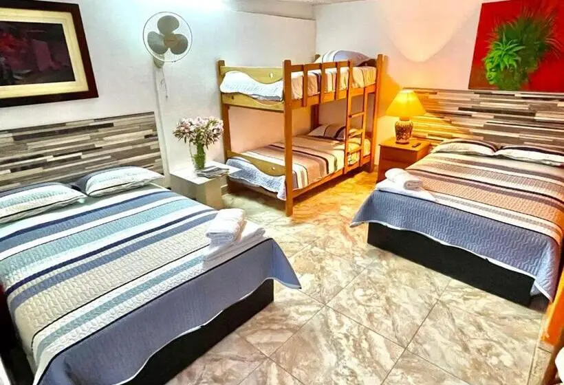 اتاق خانوادگی, Hostal Ocean Pacifico