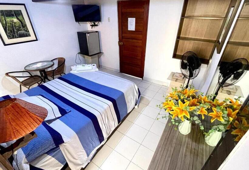 سوییت جونیور, Hostal Ocean Pacifico