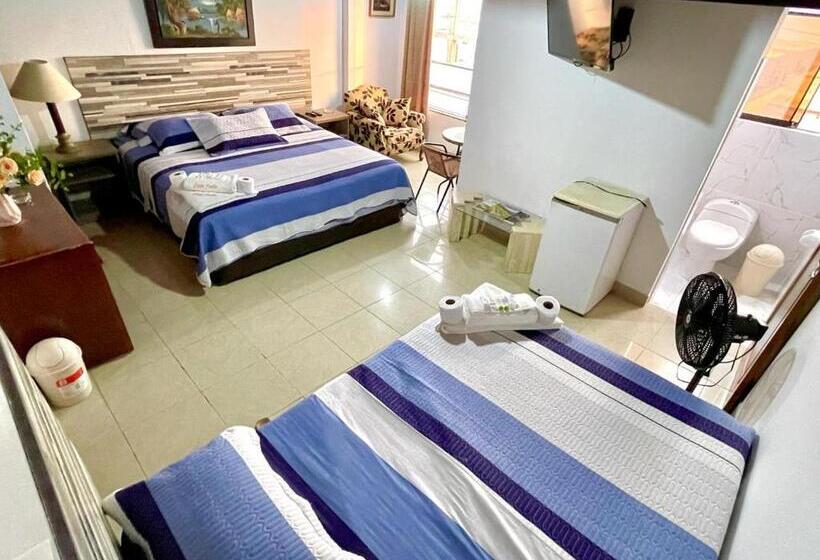 سوییت خانوادگی, Hostal Ocean Pacifico