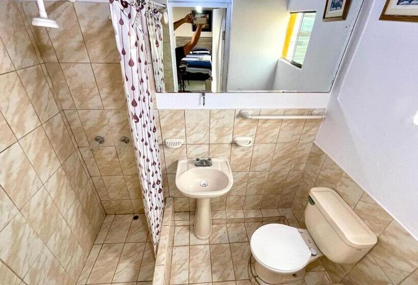 اتاق خانوادگی, Hostal Ocean Pacifico