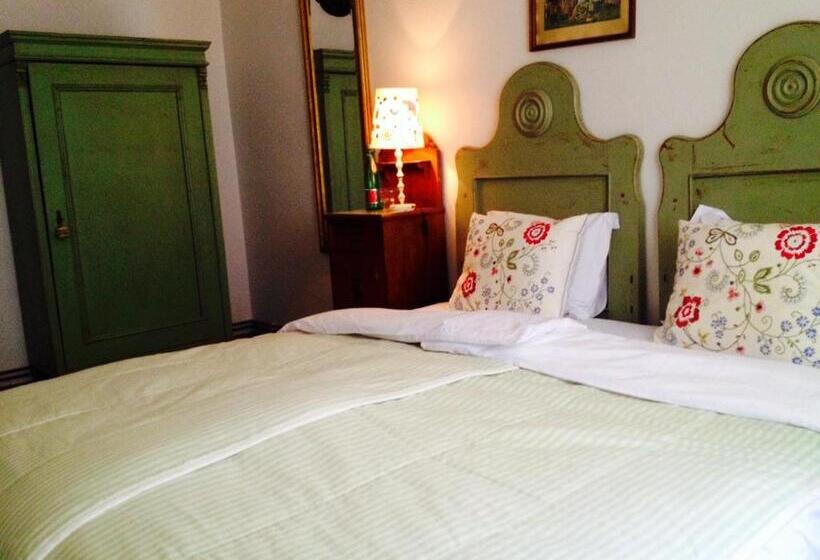 Номер Стандарт, Penzion V Polích