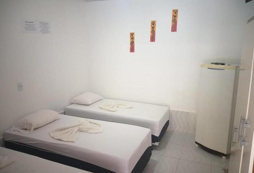 Трехместный Номер Стандарт Вид на Бассейн, Pousada Aquarius