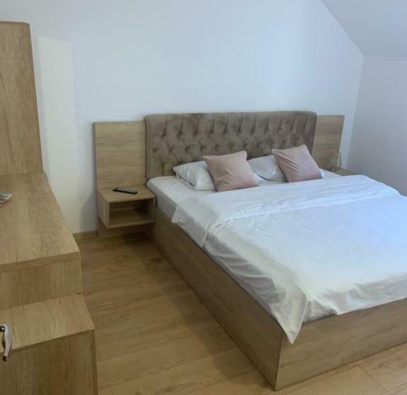 带2个卧室的套房, Pensiunea Laura