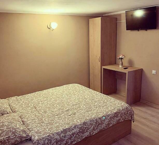 标准间, Pensiunea Laura