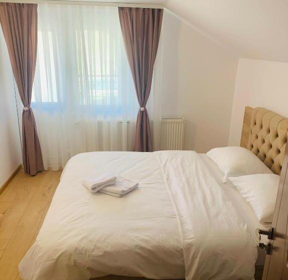 标准间, Pensiunea Laura