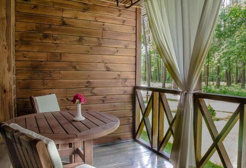 سوییت جونیور, Chudodiyevo Park