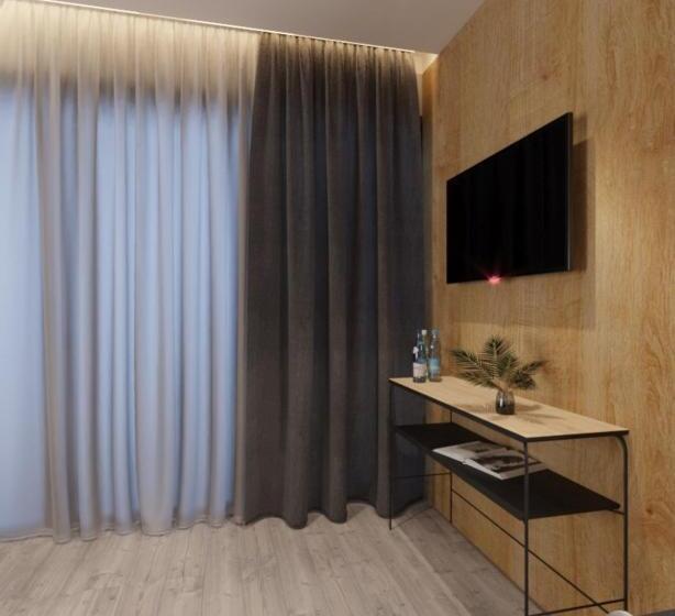 Standard Triple Room with Terrace, Chudodiyevo Park