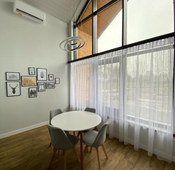 کلبه ییلاقی, Chudodiyevo Park