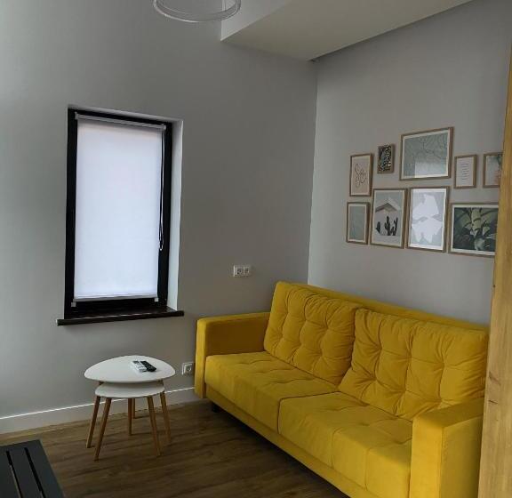 کلبه ییلاقی, Chudodiyevo Park