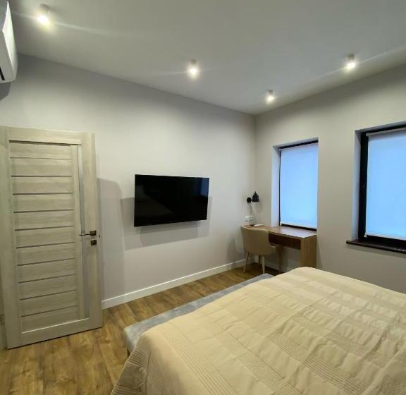 کلبه ییلاقی, Chudodiyevo Park