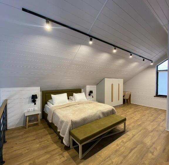 کلبه ییلاقی, Chudodiyevo Park