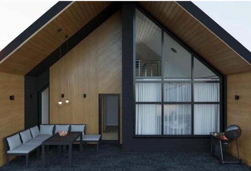 کلبه ییلاقی, Chudodiyevo Park