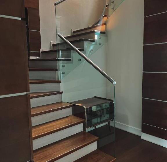 ویلای یک اتاق خوابه با استخر شنا, Chudodiyevo Park