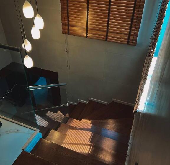 ویلای یک اتاق خوابه با استخر شنا, Chudodiyevo Park