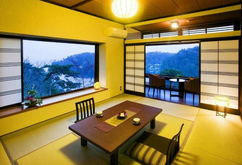 غرفة قياسية حمام مشترك, Noto Hyakurakusou