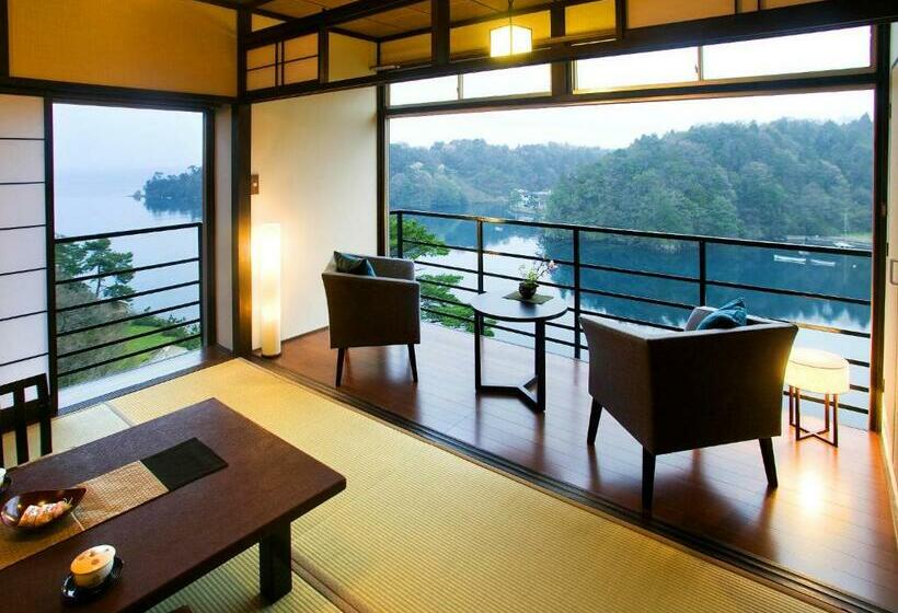 غرفة قياسية حمام مشترك, Noto Hyakurakusou