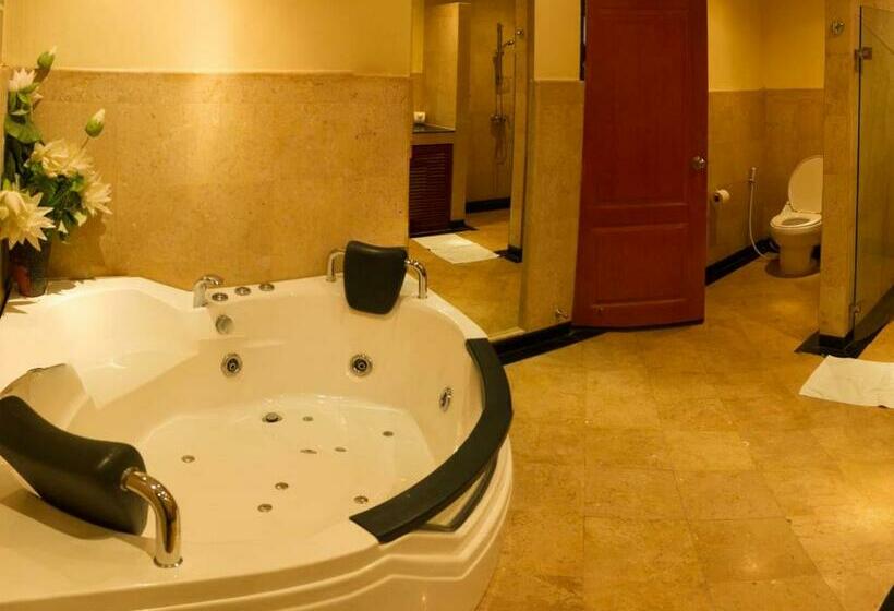 וילת דלוקס 2 חדרי שינה עם בריכה, Vip Chain Resort Pool Villa